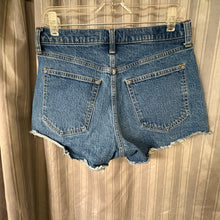 Load image into Gallery viewer, Abercrombie &amp; Fitch SIZE 6 Junior's Shorts
