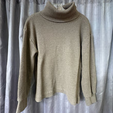 Load image into Gallery viewer, GAP SIZE XS Women's Shirt
