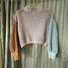 Load image into Gallery viewer, MM SIZE XS Junior's Sweater
