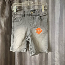 Load image into Gallery viewer, The Children's Place SIZE 3T Shorts Boy's
