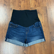 Load image into Gallery viewer, Planet Motherhood SIZE S Maternity Shorts

