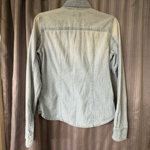 Load image into Gallery viewer, American Eagle SIZE S Junior's Top

