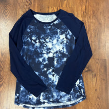 Load image into Gallery viewer, Justice SIZE 18/20 Shirt
