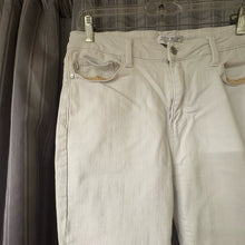 Load image into Gallery viewer, Judy Blue SIZE 13 Women's Jeans

