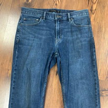 Load image into Gallery viewer, Banana Republic SIZE 32 Men&#39;s Jeans
