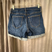 Load image into Gallery viewer, Universal Thread SIZE 00 Women's Shorts
