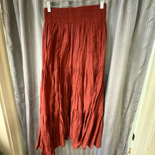 Load image into Gallery viewer, Natural Life SIZE M Women's Skirt
