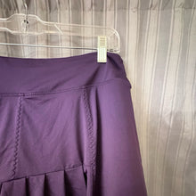 Load image into Gallery viewer, Nike SIZE L Women's Skort
