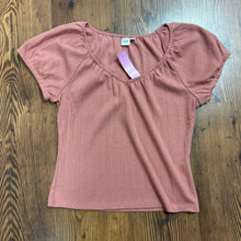 Load image into Gallery viewer, GAP SIZE M Women's Shirt
