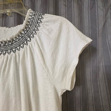 Load image into Gallery viewer, J. Crew SIZE XS Women's Shirt
