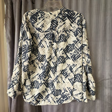 Load image into Gallery viewer, Notations SIZE M Women's Shirt
