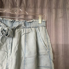 Load image into Gallery viewer, aerie SIZE M Junior's Shorts
