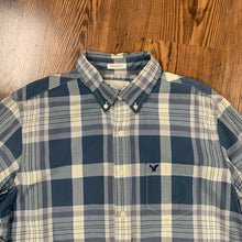 Load image into Gallery viewer, American Eagle SIZE M Men&#39;s Shirt
