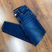 Load image into Gallery viewer, American Eagle SIZE 2P Junior&#39;s Jeans
