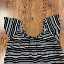 Load image into Gallery viewer, Banana Republic SIZE S Women&#39;s Shirt
