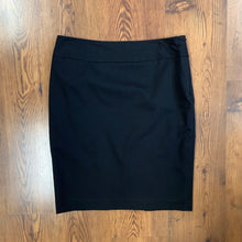 Load image into Gallery viewer, Liz Claiborne SIZE 10 Women&#39;s Skirt
