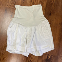 Load image into Gallery viewer, Motherhood SIZE L Maternity Shorts
