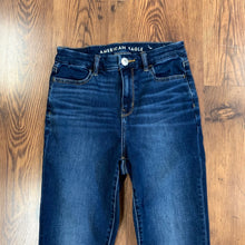 Load image into Gallery viewer, American Eagle SIZE 2P Junior&#39;s Jeans
