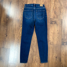 Load image into Gallery viewer, American Eagle SIZE 2P Junior&#39;s Jeans

