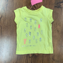 Load image into Gallery viewer, Carter&#39;s SIZE 3 Months Shirt
