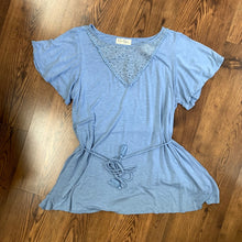 Load image into Gallery viewer, Jessica Simpson SIZE XL Maternity Shirt
