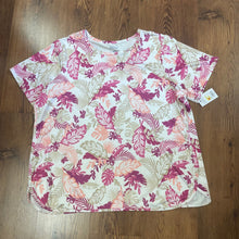 Load image into Gallery viewer, Croft &amp; Barrow SIZE 2X Women&#39;s Shirt
