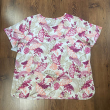 Load image into Gallery viewer, Croft &amp; Barrow SIZE 2X Women&#39;s Shirt
