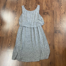 Load image into Gallery viewer, Old Navy Maternity SIZE M Maternity Dress
