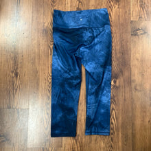 Load image into Gallery viewer, Old Navy Active SIZE M Women&#39;s Athletic Pants
